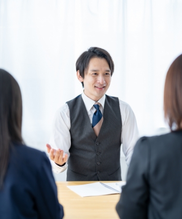 生徒が次の段階に進むことができるようにご家族と生徒に寄り添い、ご提案やサポートをします。